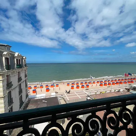 Apartment L'instant T2 Vue Face Casino 4p